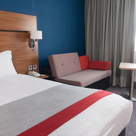Holiday Inn Express Birmingham Star City By Ihg Bagian luar foto