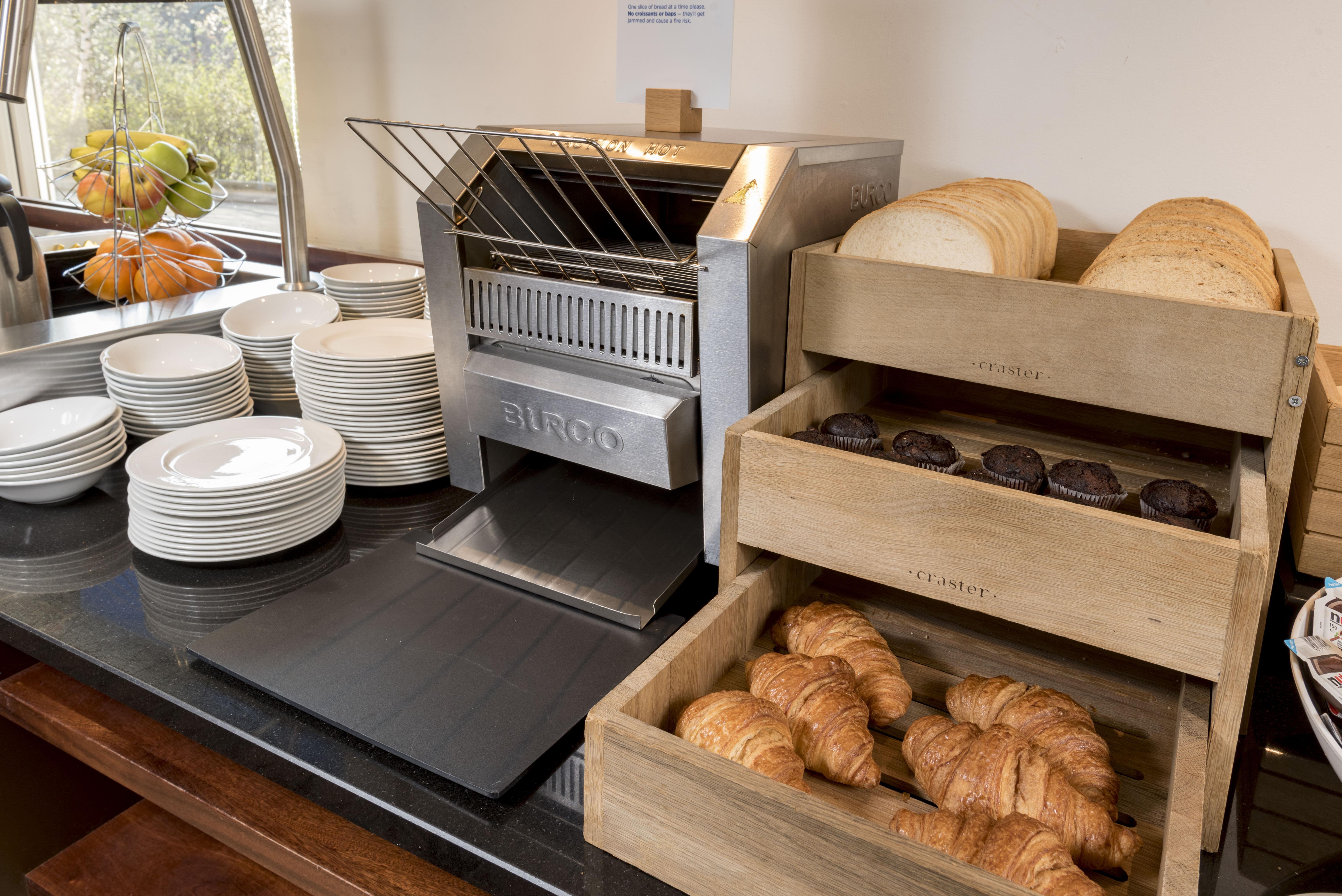 Holiday Inn Express Birmingham Star City By Ihg Bagian luar foto