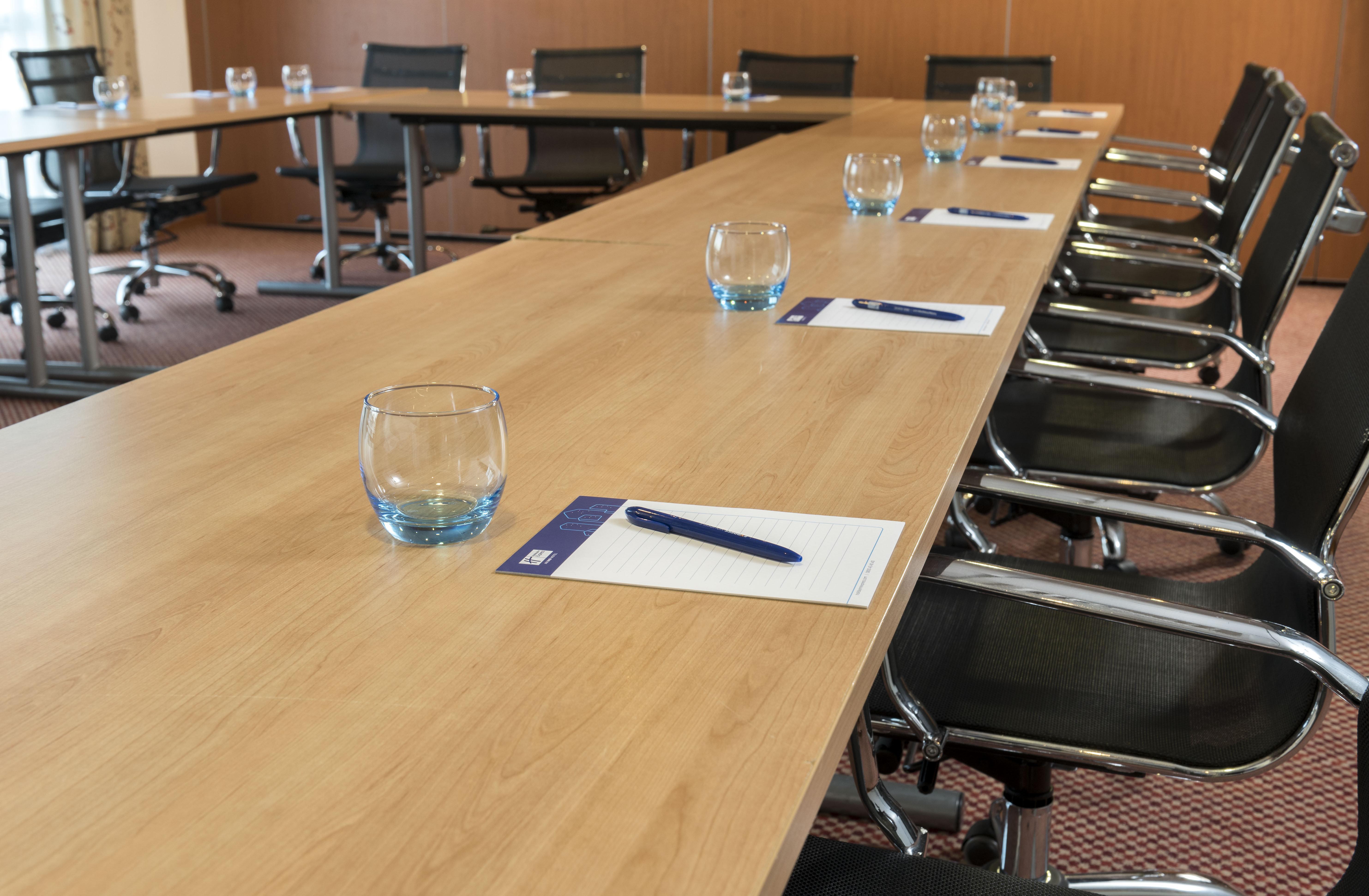 Holiday Inn Express Birmingham Star City By Ihg Bagian luar foto