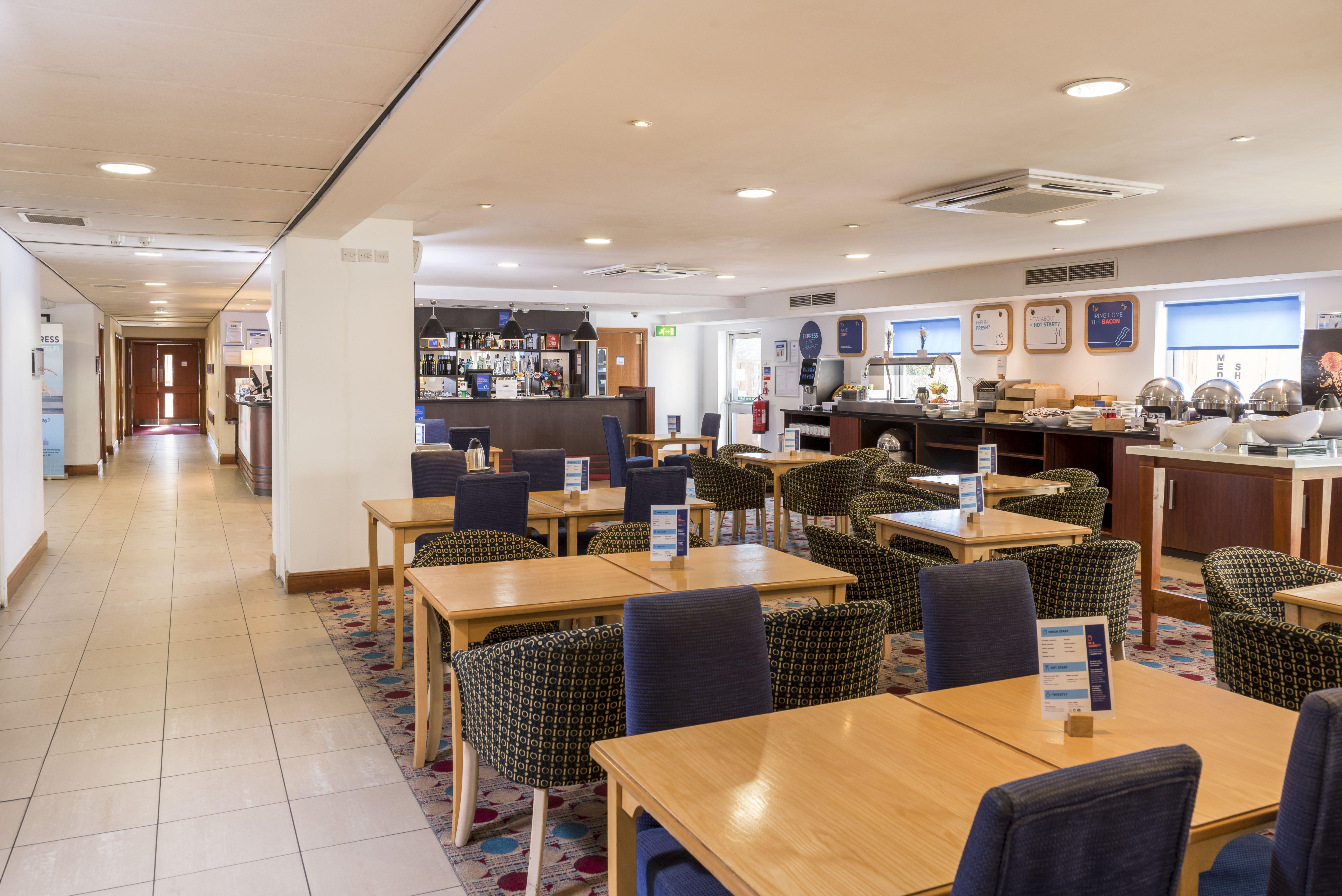 Holiday Inn Express Birmingham Star City By Ihg Bagian luar foto