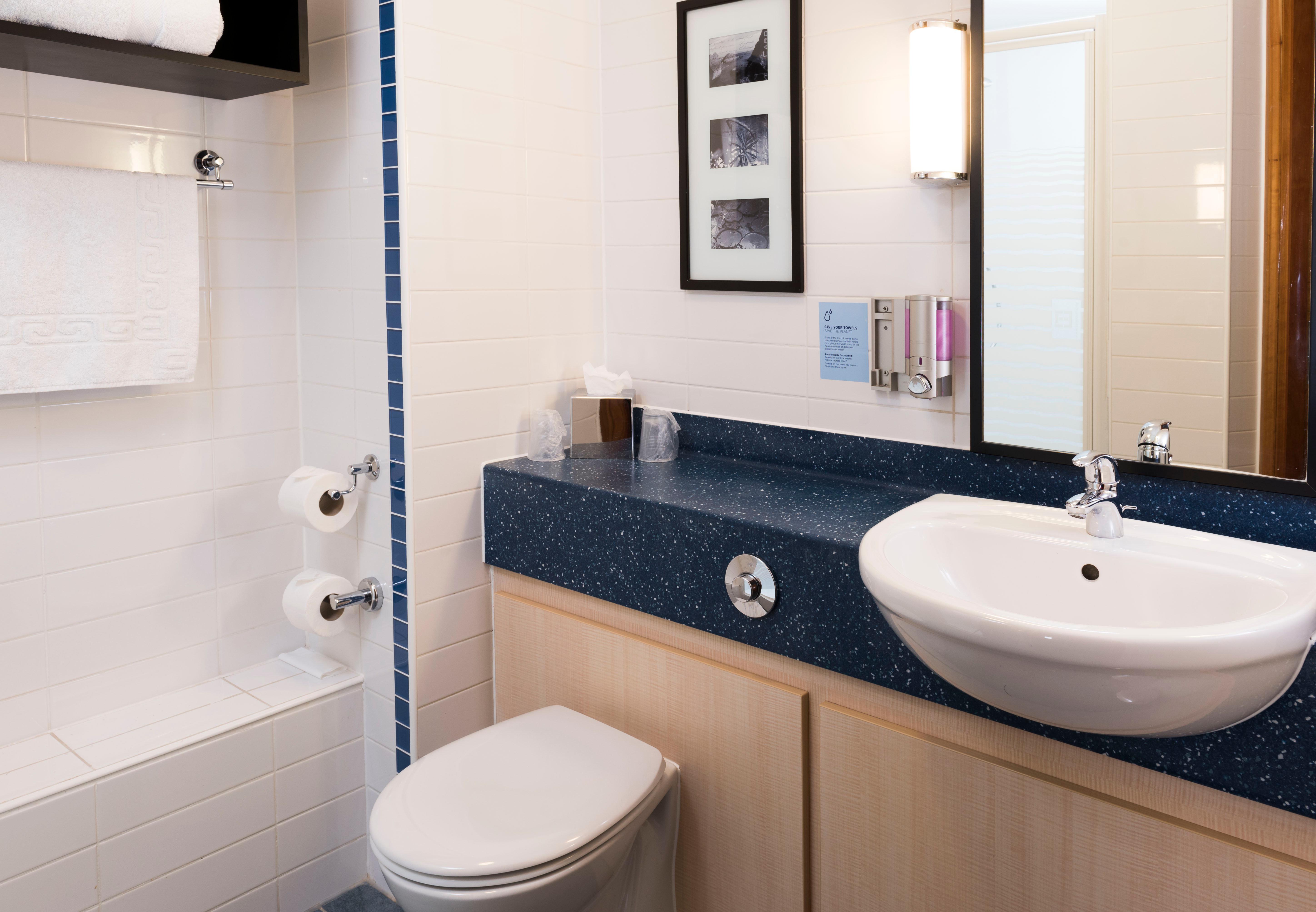 Holiday Inn Express Birmingham Star City By Ihg Bagian luar foto
