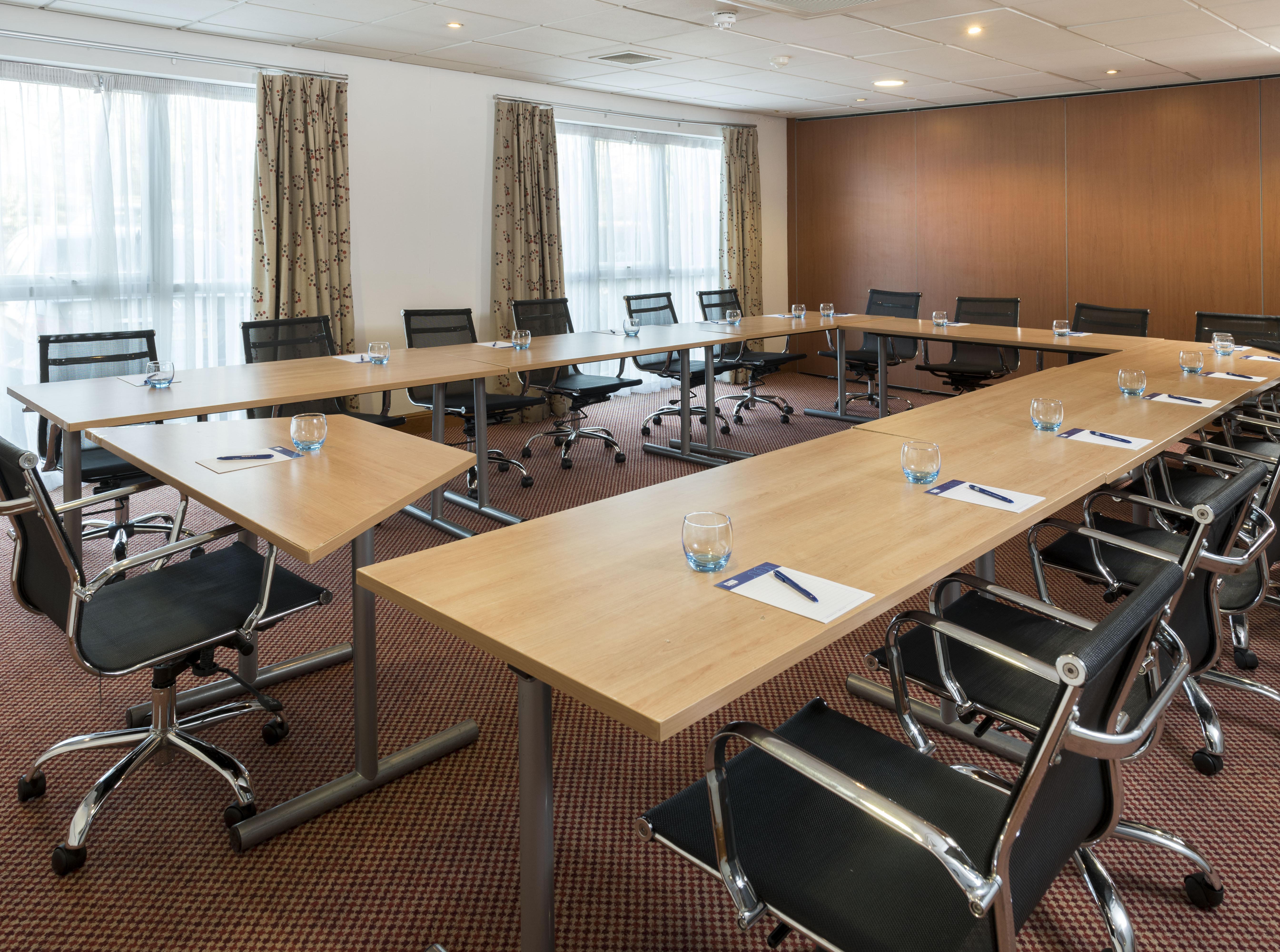 Holiday Inn Express Birmingham Star City By Ihg Bagian luar foto