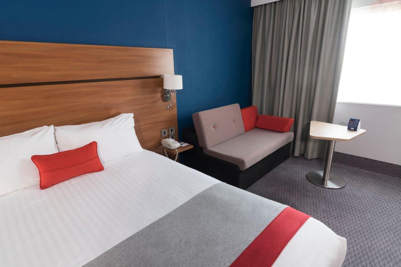 Holiday Inn Express Birmingham Star City By Ihg Bagian luar foto
